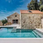 Si Dubrovnik * Uskoplje